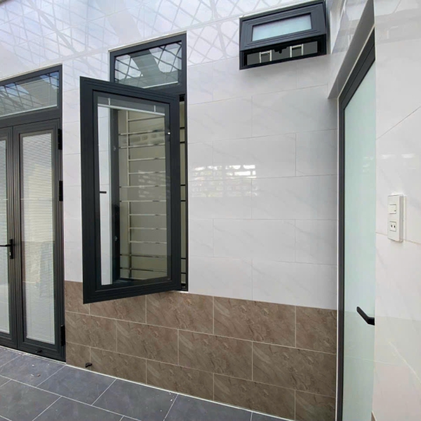 TRANG TRÍ CỬA KÍNH 4